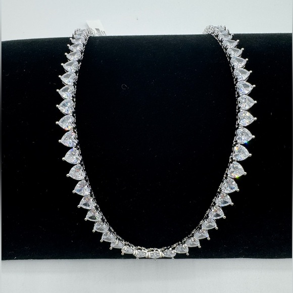 Neiman Marcus Jewelry - 14kt 51ct Heart Tennis Necklace